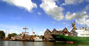 2005-08-04 Leer Traditionschiffertreffen 291-2_75.tif